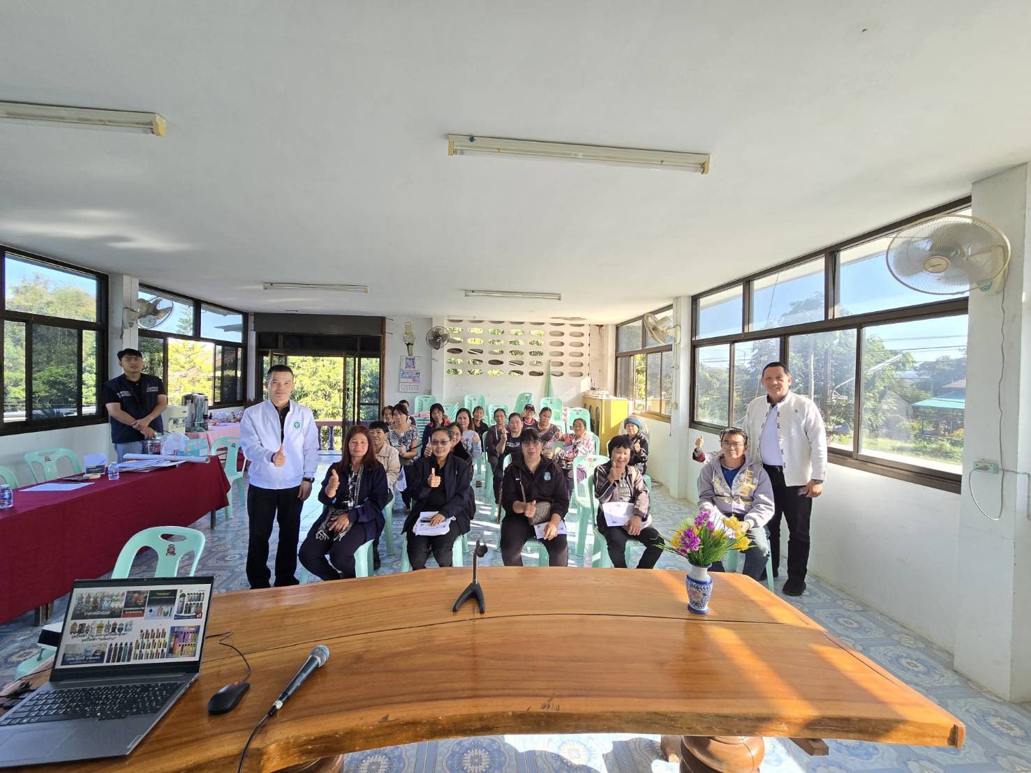 พช.เวียงชัย ดำเนินโครงการเตรียมความพร้อมหมู่บ้านแพร่ระบาดยาเสพติด พัฒนาสู่หมู่บ้านต้นกล้ากองทุนเเม่ของแผ่นดิน